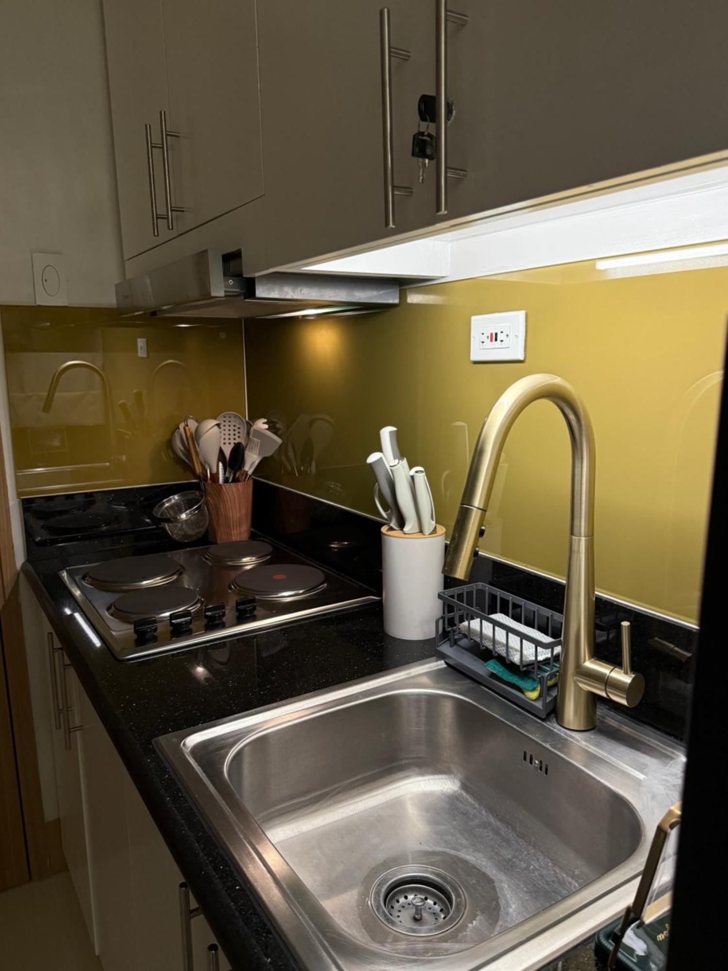 Glamorous Smdc Shore 3, 5 Star Rate Bnb-wifi-netflix * Manila