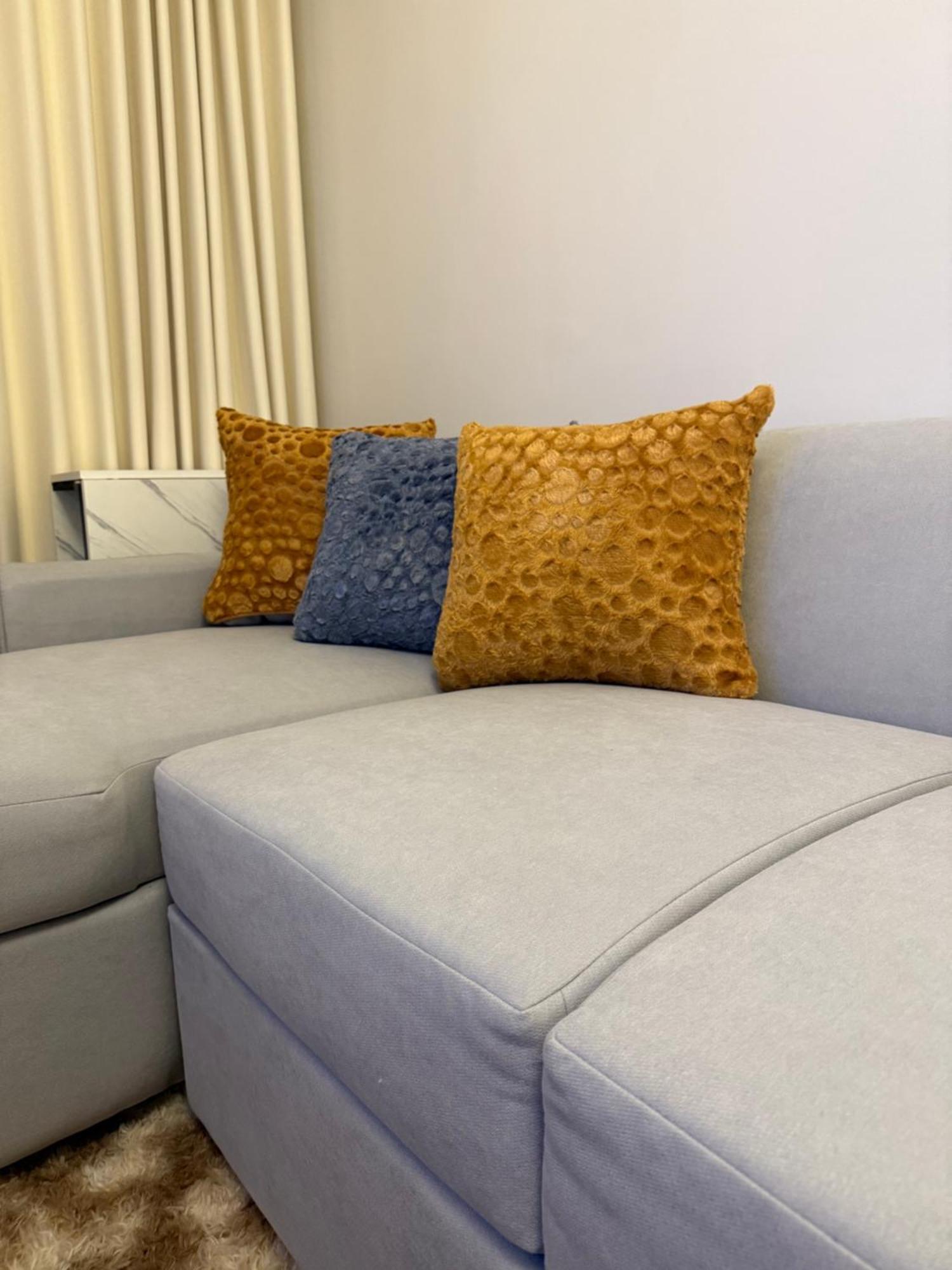 Glamorous Smdc Shore 3, 5 Star Rate Bnb-wifi-netflix *